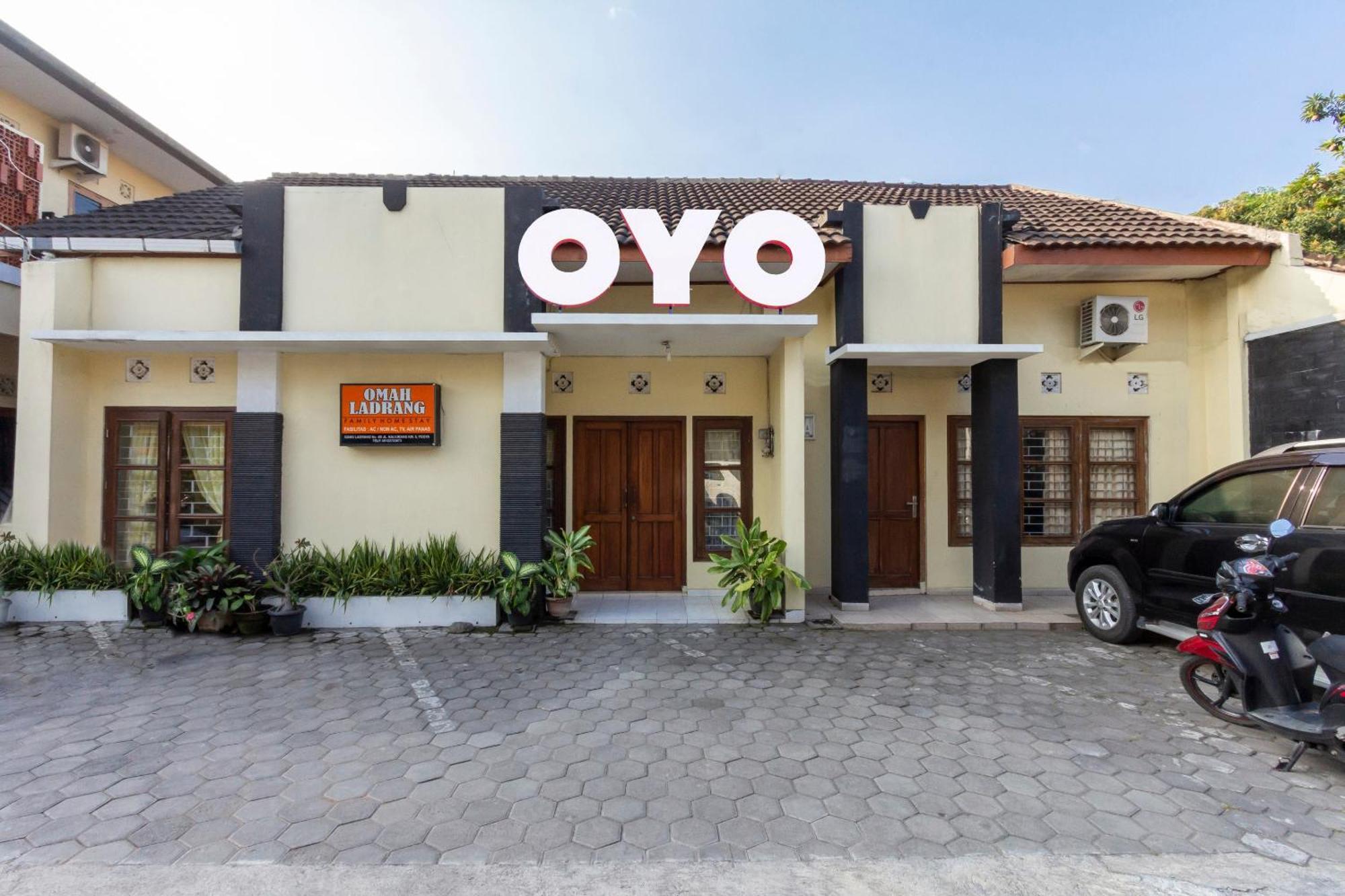 Oyo1150奥马拉德朗酒店 Kejayan 外观 照片